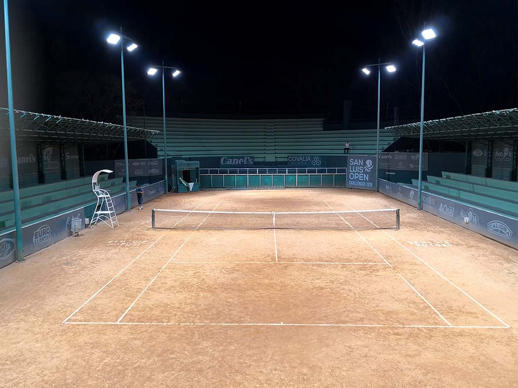 Eclairage terrain de tennis