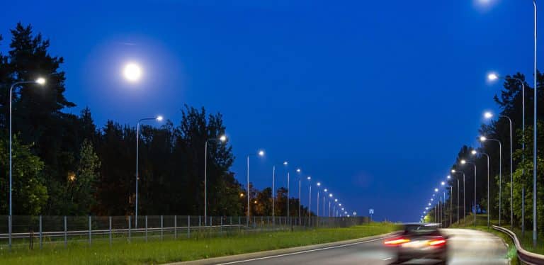 Conception d’éclairage – étude d’éclairement routier par DIALux EVO