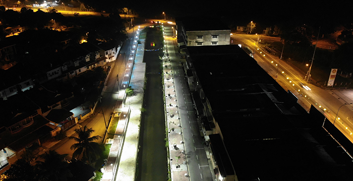 luminaire tête de mât au milieu