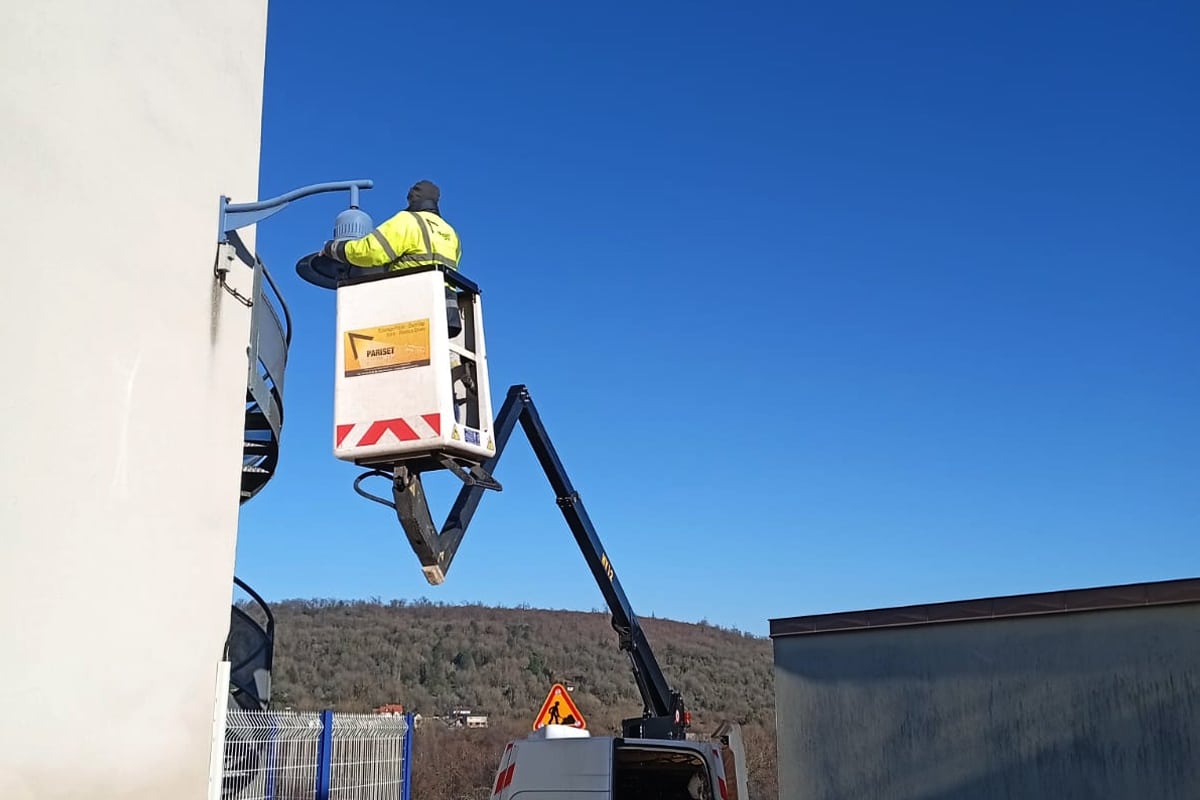 Série ZG-1058 Luminaires urbains ornemental pour la route et le parking de French-3