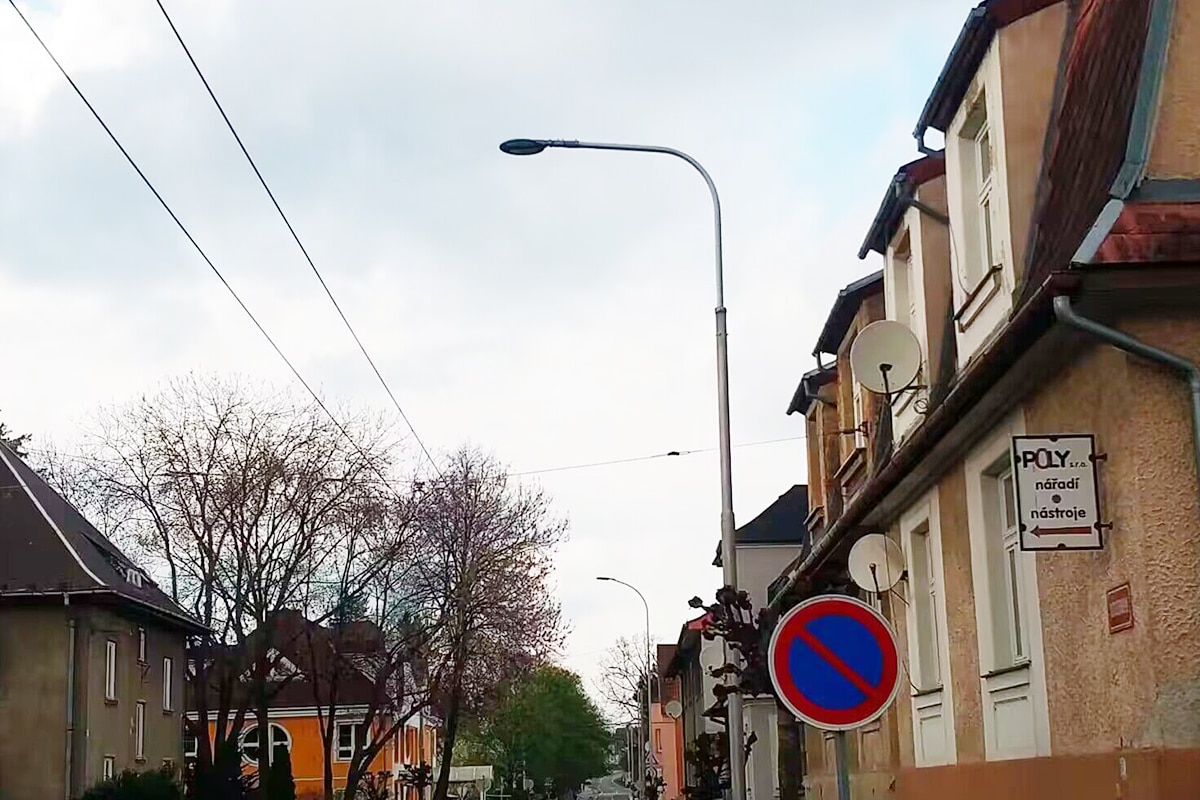 Série Halo Éclairage public résidentiel dans la vieille ville tchèque