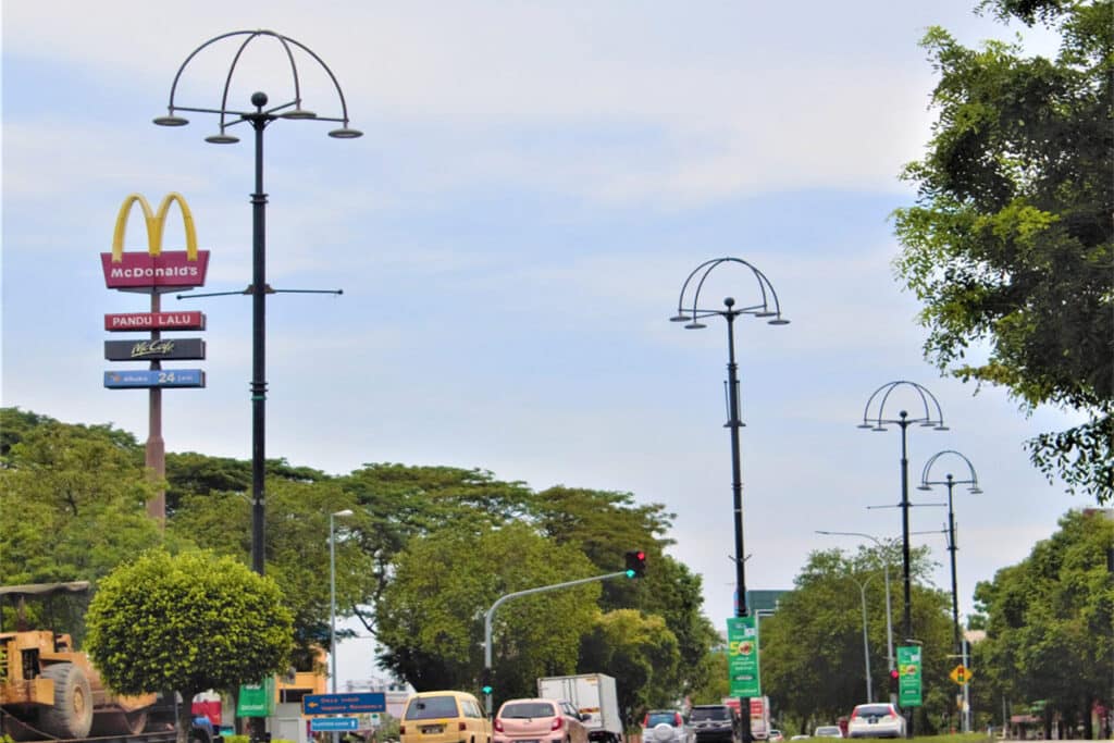 Série L Projet RSE d'éclairage public suspendu pour les routes communautaires de Nilai, en Malaisie
