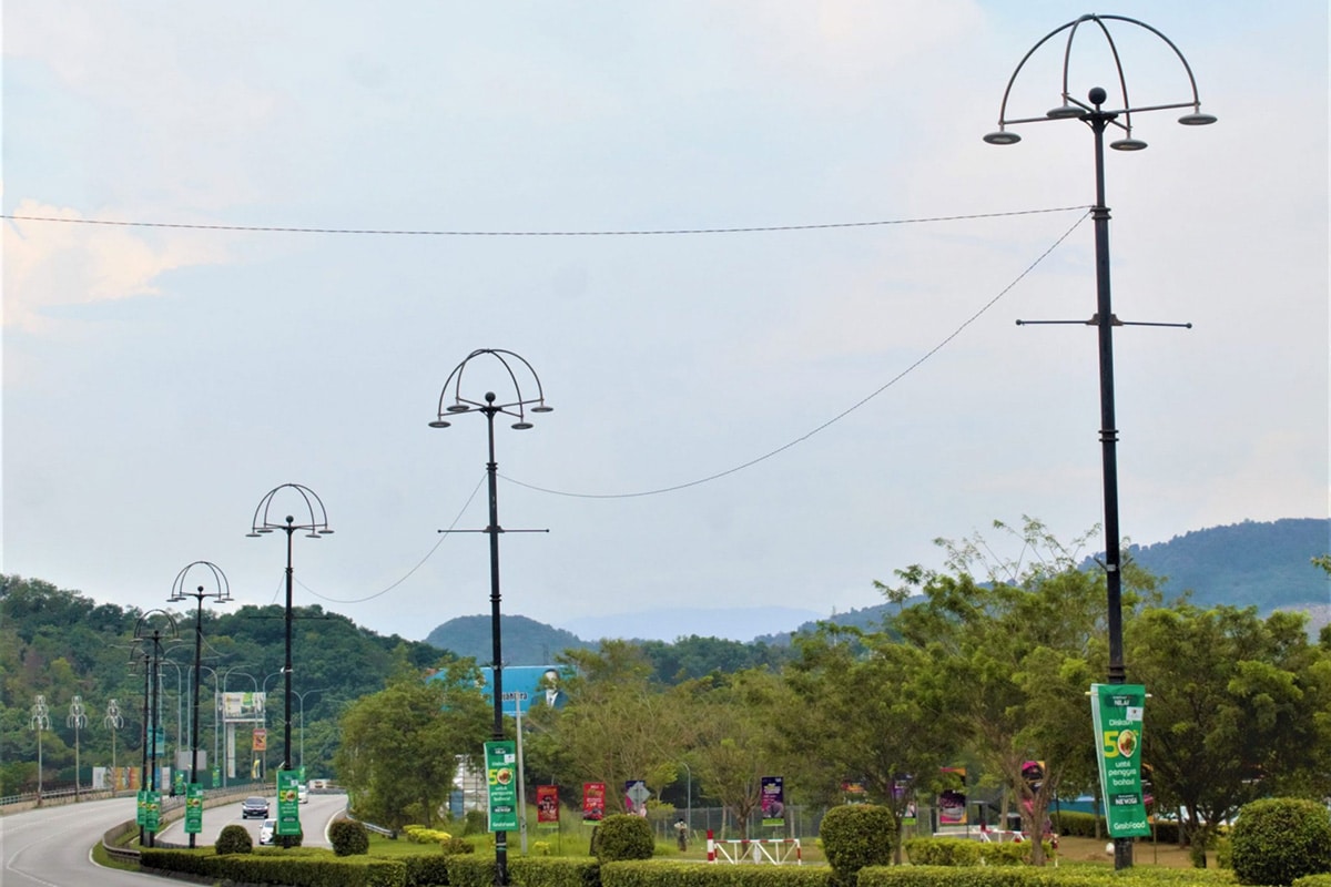 Série L Projet RSE d'éclairage public suspendu pour les routes communautaires de Nilai, en Malaisie-3