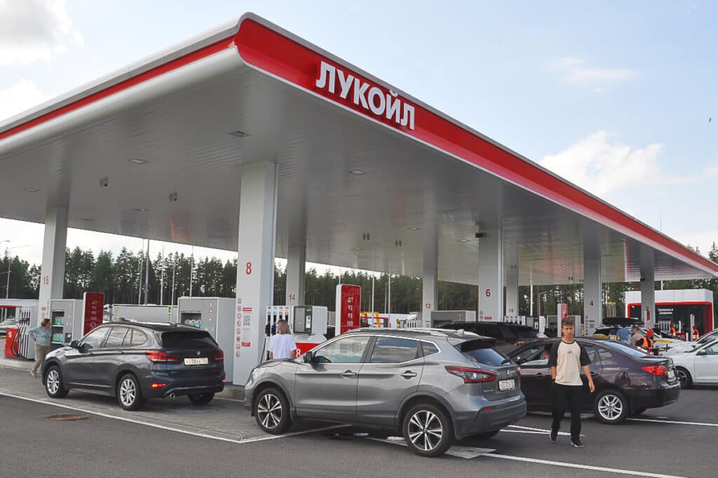 Série Primo Solution de Luminaire LED Station Service pour une aire de repos d'autoroute en Russie-4